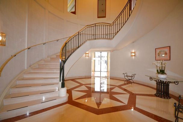 Location Appartement 1 pièce 33m² CANNES 06400 - Photo 1