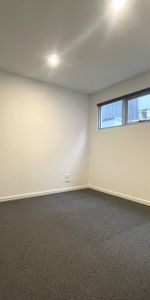 Townhouse-Effortless Lifestyle In A Great Location! - Photo 3