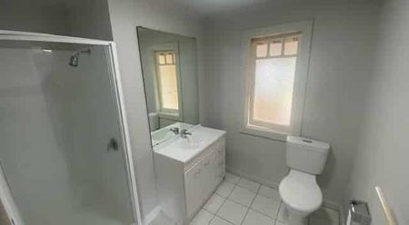 A Perfect Family Home - FIRST WEEK RENT FREE! - Photo 4