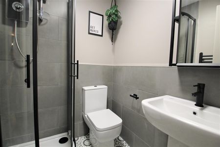 1 bedroom apartment to rent - Photo 5