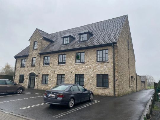 Gelijkvloers appartement met 2 slaapkamers, garage en groot terras - Foto 1