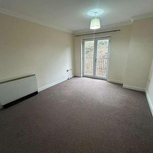 Edith Mills Close, Neath, SA11 - Photo 1