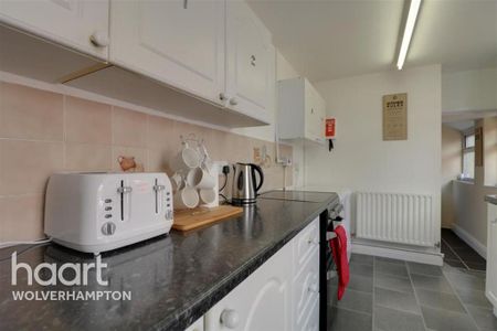 1 bedroom in a house share to rent - Photo 3