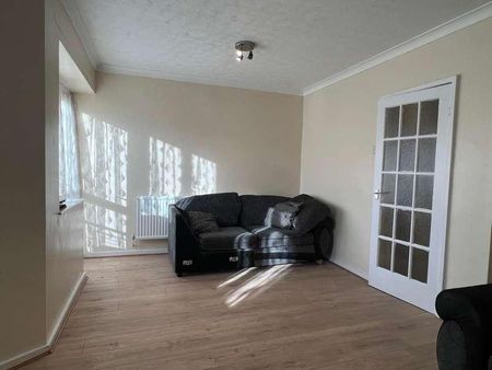 Woodshire Road, Dagenham, RM10 - Photo 2