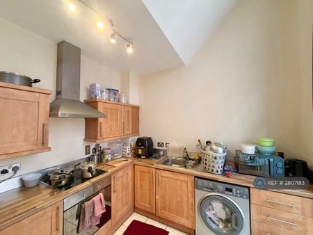 1 bedroom flat to rent - Photo 4