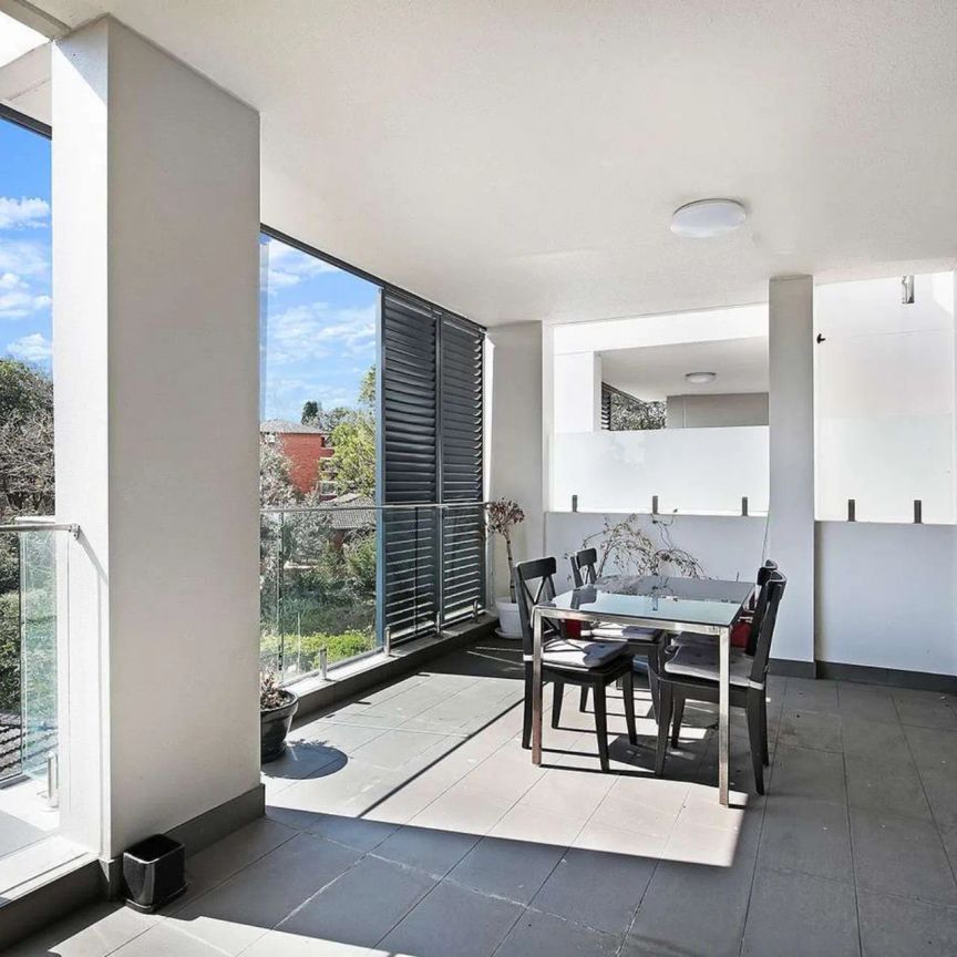Modern Apartment with Resort-Style Amenities in Prime Lane Cove Location - Photo 1
