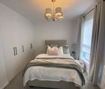 3 bedroom semi-detached house to rent - Photo 2