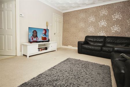 Dagnall Park, London, SE25 5EG - Photo 2