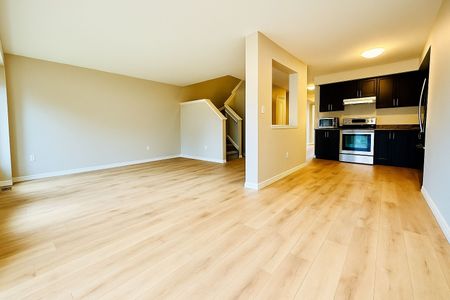 For Lease - 6 Upper Mercer Street Unit# B6, Kitchener, Ontario - Photo 2