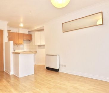1 bedroom Flat To Let - Photo 1