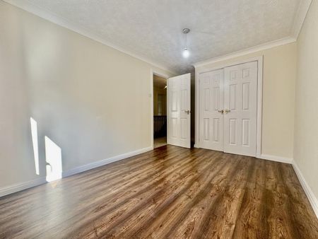 4 bedroom detached house to rent - Photo 5