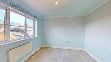 4 bedroom semi-detached house to rent - Photo 4