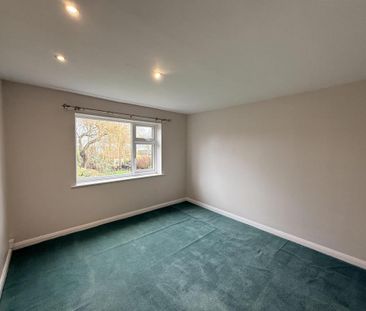 4 bedroom detached house to rent - Photo 2