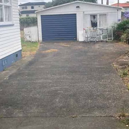Fantastic 3-Bedroom Home in Central Papakura - Ideal for Your Extended Family! - Photo 1