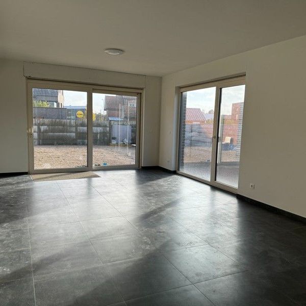 Nieuwbouw appartement van 120 m² op het gelijkvloers met 2 slaapkamers. - Foto 1