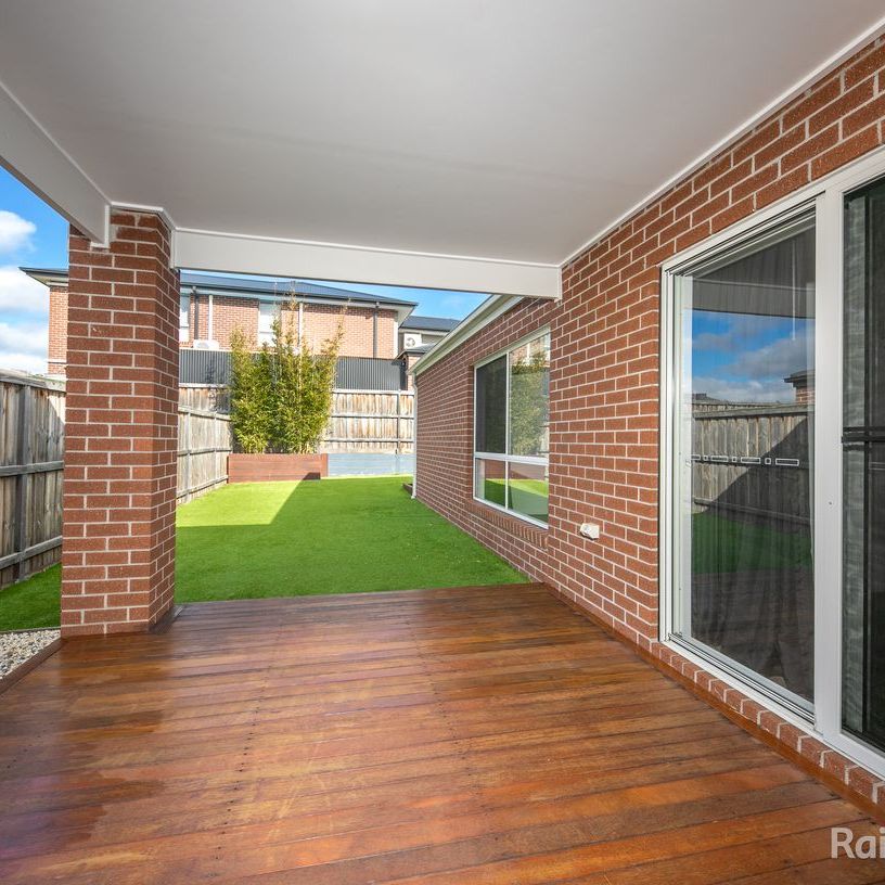 12 Bindweed Street, Sunbury, VIC 3429 - Photo 1