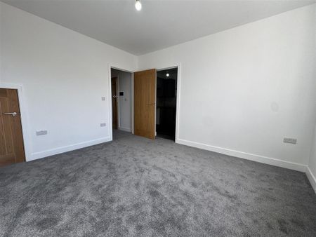 2 bedroom apartment to rent - Photo 4