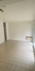 Location Appartement 1 pièce 23m² - Photo 4