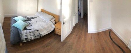 3 bedroom terraced house to rent - Photo 5