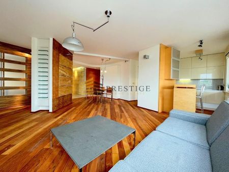 Warszawa, Wola, Skwer kard. Stefana Wyszyńskiego - Zdjęcie 3