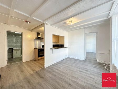 1 bedroom flat to rent - Photo 2