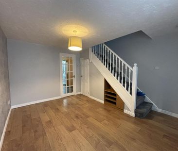 2 bedroom end of terrace house to rent - Photo 2