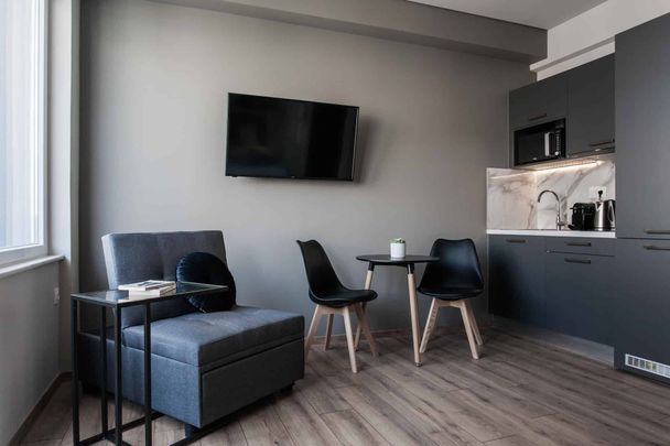 Cozy 1BR Apartment at WYZ Athens - Photo 1
