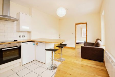 1 bedroom flat to rent - Photo 4