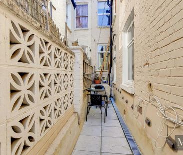 3 bedroom flat to rent - Photo 3