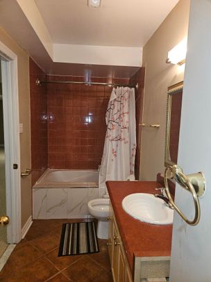 For Lease - 2257 Manor Hill Drive Unit# Bsmt, Mississauga, Ontario - Photo 1