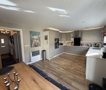 3 bedroom detached house to rent - Photo 6