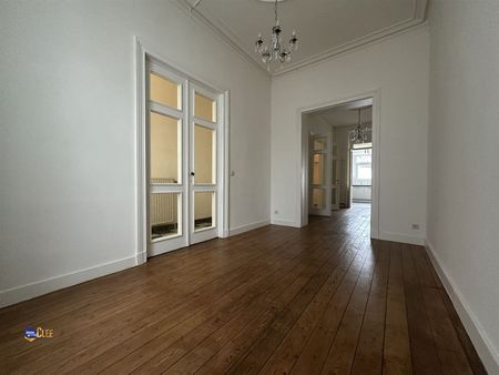 Ruime stadswoning met 3 slpks en koer - Photo 2