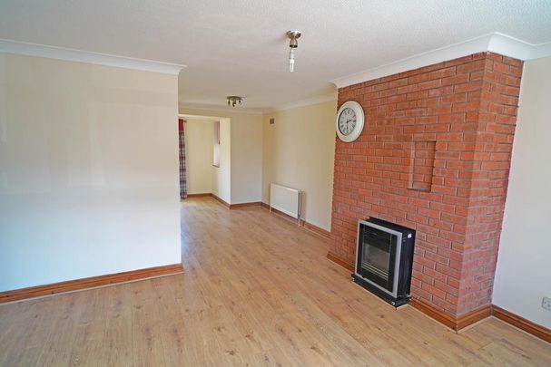 3 bedroom semi-detached house to rent - Photo 1