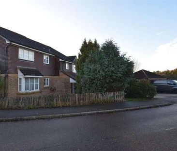 Bolton Road, Maidenbower, Crawley, RH10 - Photo 5