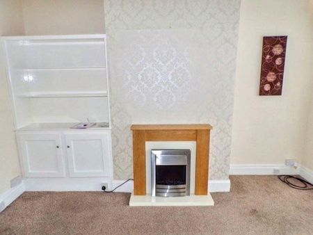 2 bed ground floor flat to rent in NE24 - Photo 2