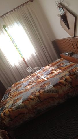 Casa com 3 quartos e 130m² para alugar em Menino Deus, Porto Alegre. - Photo 2