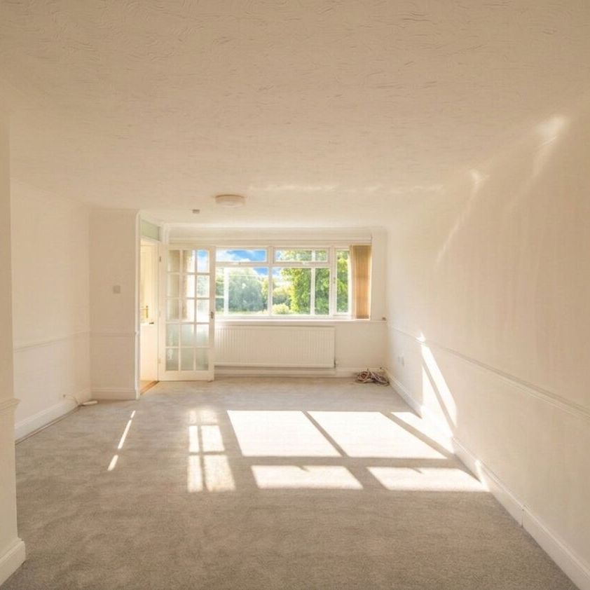 3 Bedroom Mid Terraced House To Rent - Photo 1