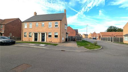 3 bedroom semi-detached house to rent - Photo 5