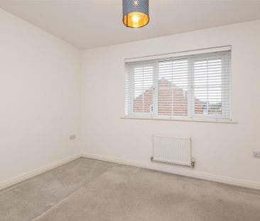 2 bedroom semi-detached house to rent - Photo 4