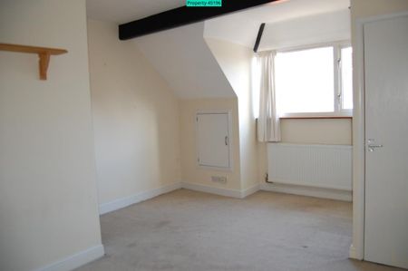 3 bedroom end of terrace house to rent - Photo 4
