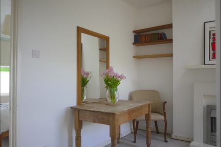 1 Bed Flat, Gipsy Road, SE27 - Photo 2