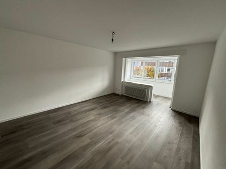 Beautiful 3.5-room apartment with enclosed balcony! - Photo 3