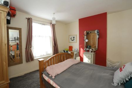 Grasmere Street (4 bed) - Photo 4
