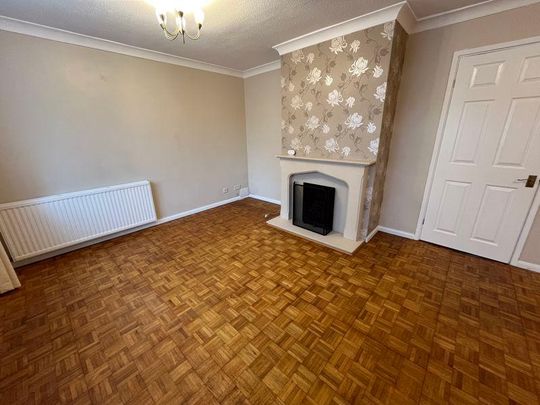 The Broad Shoard, Cowbridge - Photo 1