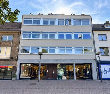 Appartement te huur in Genk voor € 850 met 2 slaapkamers - Photo 2