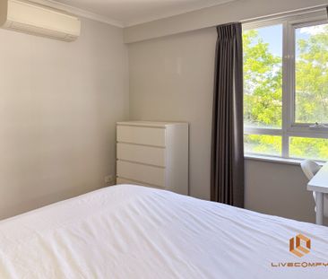 East Perth - Photo 3