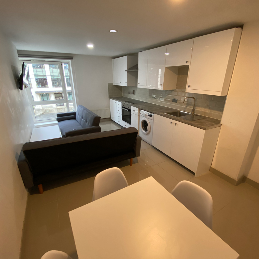 Flat 30, Samara Plaza, LS2 9DU, Leeds - Photo 1