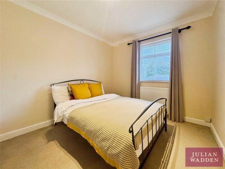 2 bedroom flat to rent - Photo 5