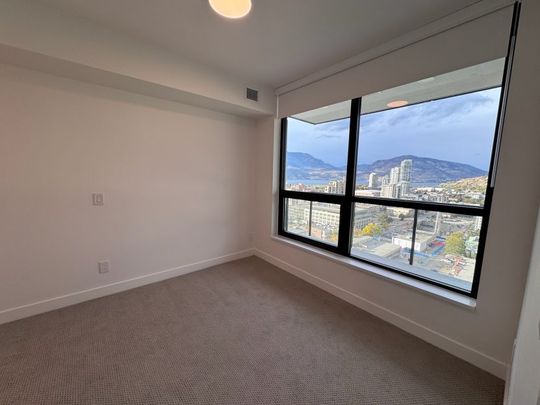 Bertram Tower: Executive 1 bed, 1 bath – 19th Floor - Photo 1