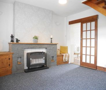 2 bedroom end of terrace house to rent - Photo 1